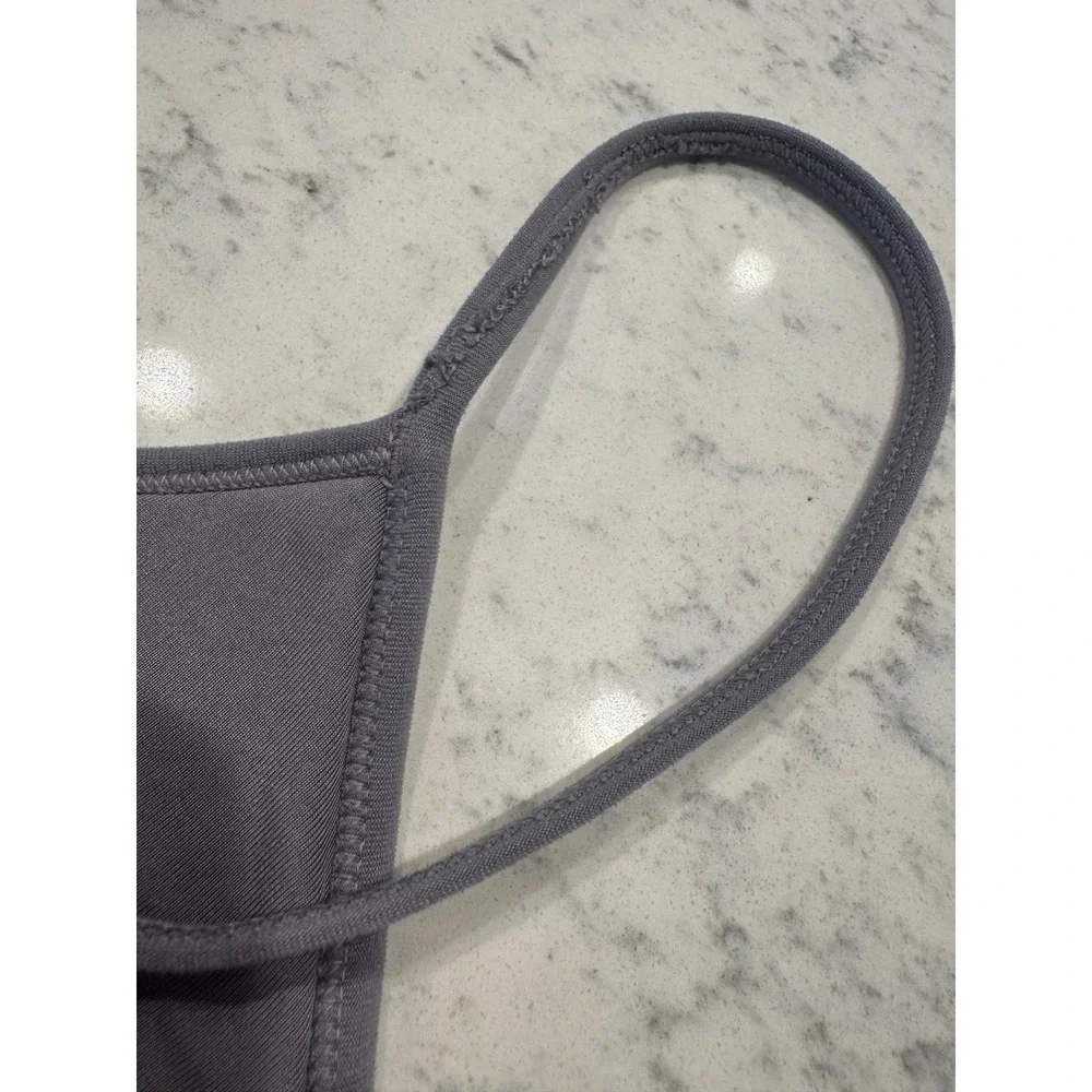 Alo Yoga Seamless Delight‎ Bra Dusty Lavender Low Impact Sports Bra size Medium.
